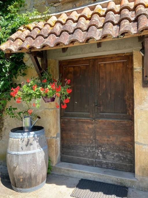 Vakantiehuis La Poire, Op Landgoed Aan De Dordogne Prudhomat Exterior foto